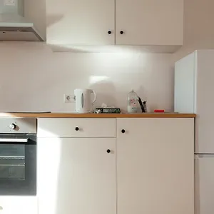  Apartment Lax
