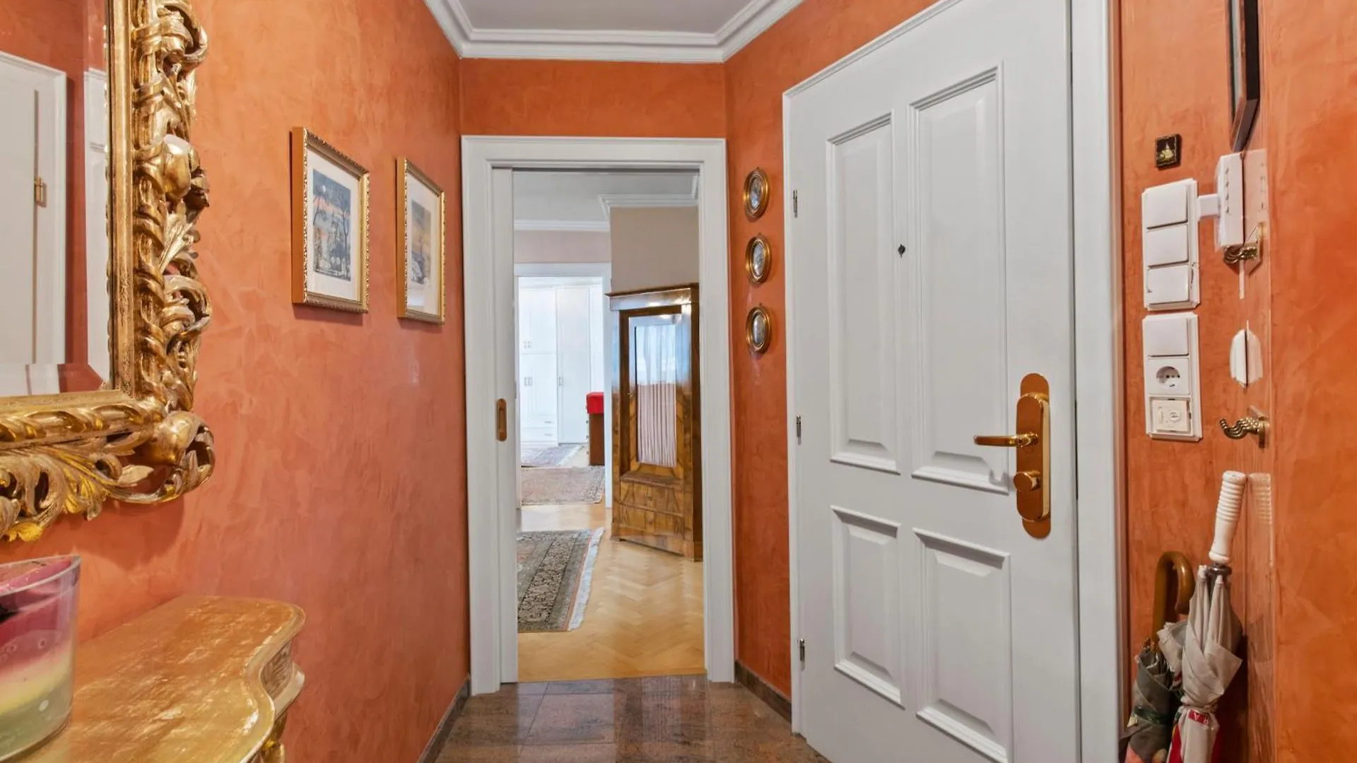 110 M2 Cathedral View Penthouse Apartment ウィーン