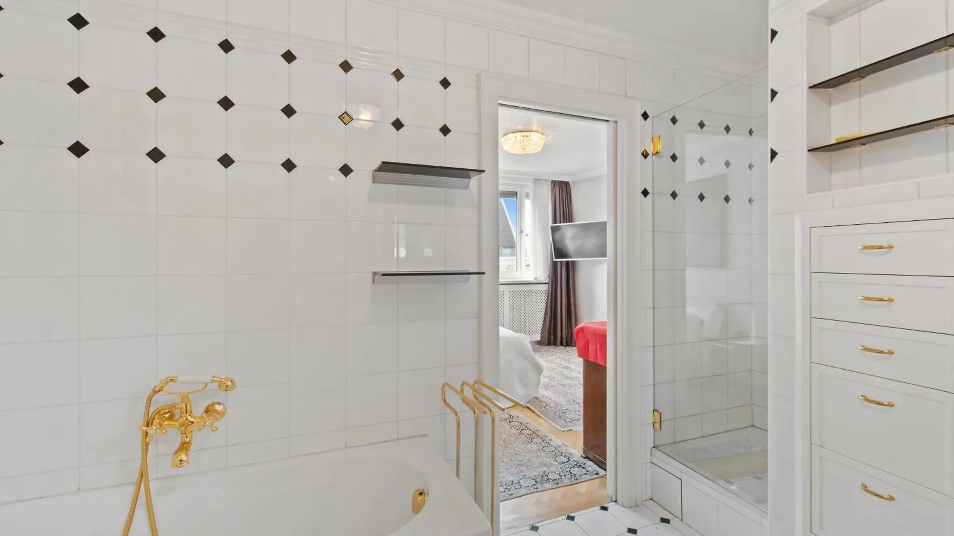 110 M2 Cathedral View Penthouse Apartment ウィーン