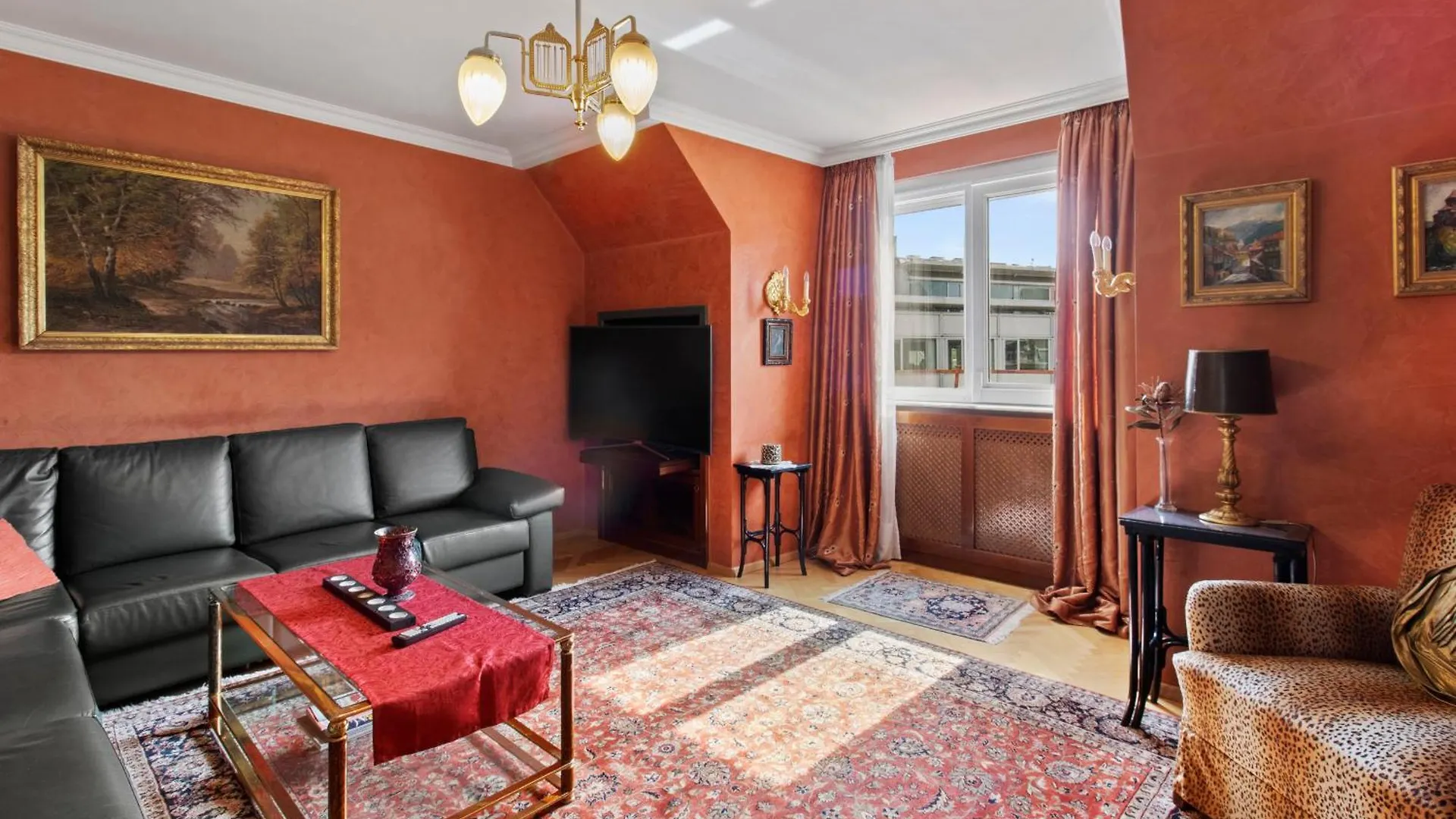 110 M2 Cathedral View Penthouse Apartment ウィーン