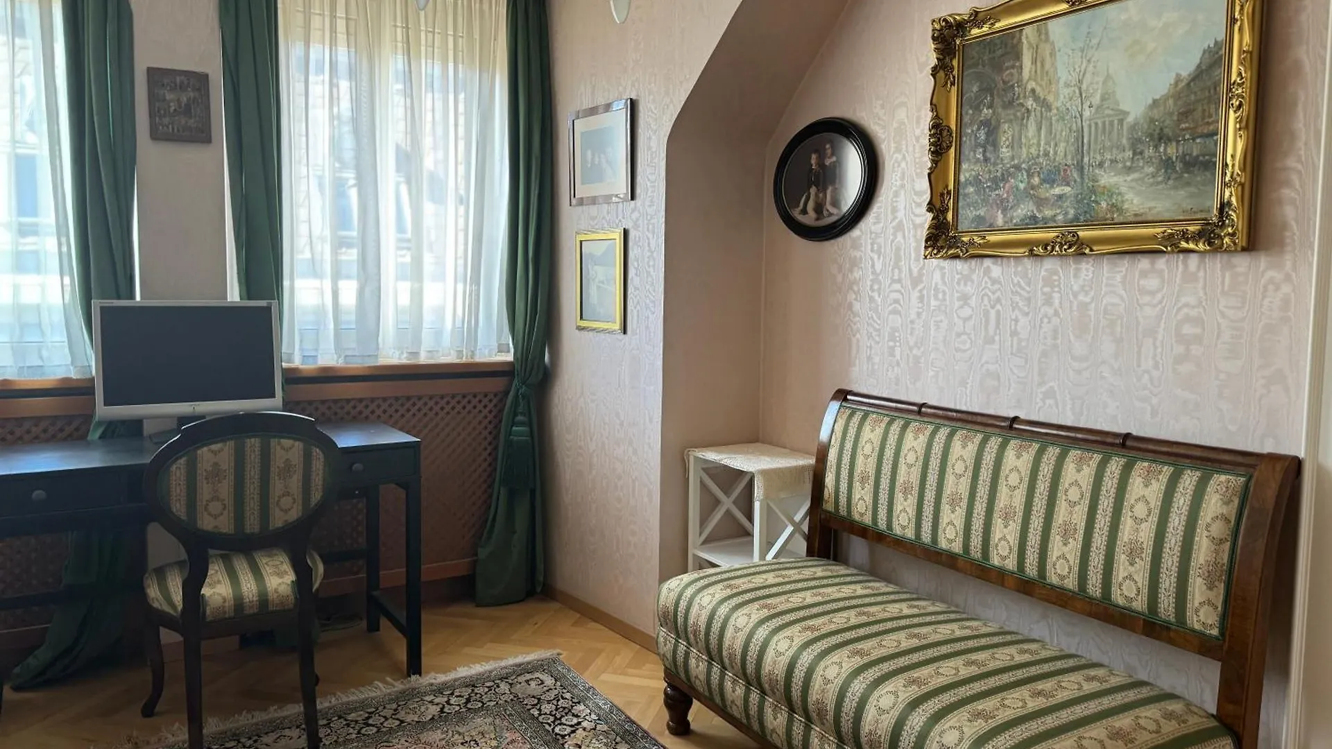 110 M2 Cathedral View Penthouse Apartment ウィーン